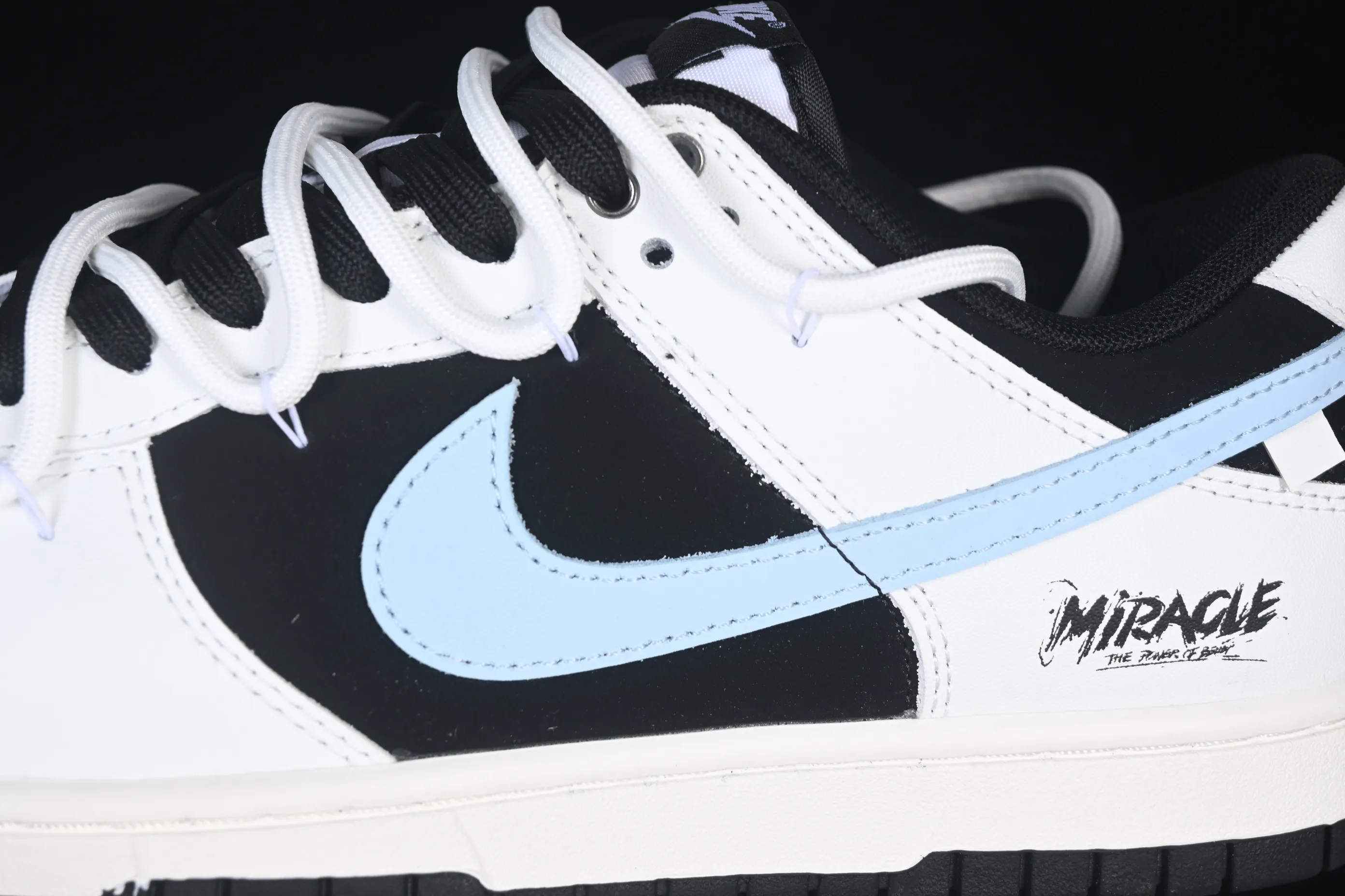 All categories Nk SB Dunk Series Nk SB Dunk Low High-end customized low-top sneakers Nike SB Dunk Low "Just Do it" straps Anniversary high-end customized low-top casual sneakers WB0515-088
